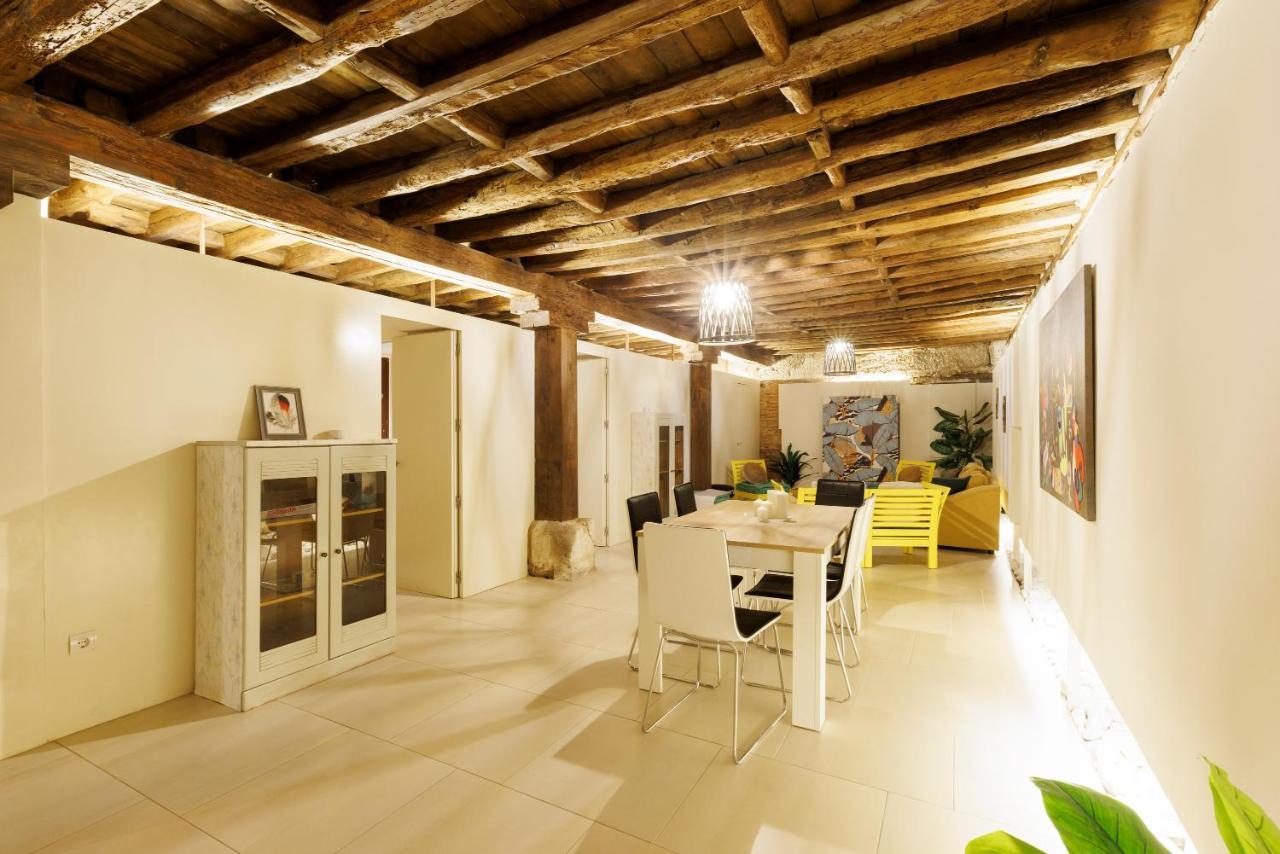Casa Deluxe Herreros Алькала-де-Энарес Экстерьер фото